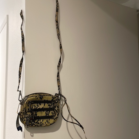 Rare NWT Rebecca Minkoff Lace BF Pouch (“Pale Yellow”) - Picture 7 of 9